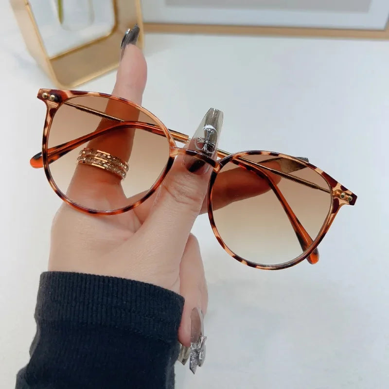 Luxury Round Vintage Sunglasses - Side View